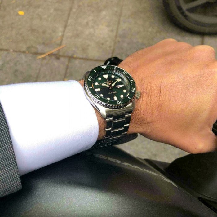 Seiko 5 Sports Automatic Analog Green Dial Silver Steel Strap Watch For Men - SRPD63K1 wholesalehk.shop